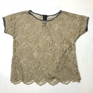 🚨 5/$25 SALE 🚨‎ Pull&Bear Size Medium Floral Lace Scalloped Top